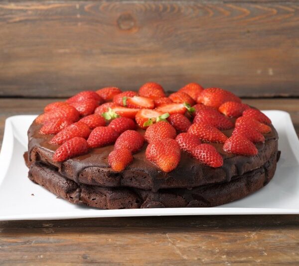 The Keto Double Chocolate Cake (Large 8 ppl)