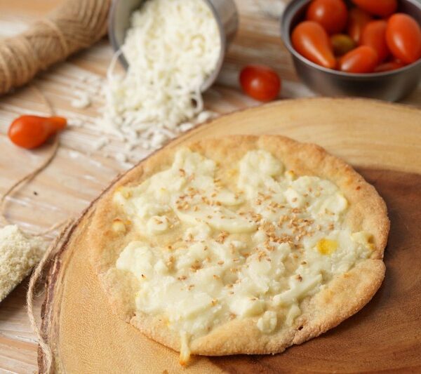 The Keto Akkawi Manouche (2 net carbs per piece)
